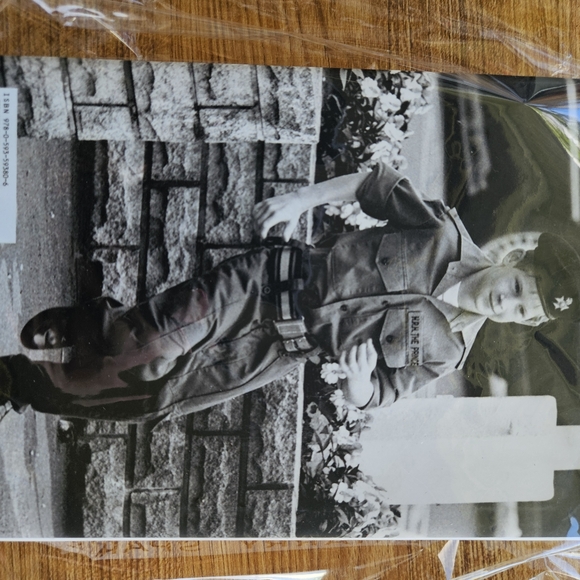 Like new Prince Harry Spare book - Picture 2 of 2